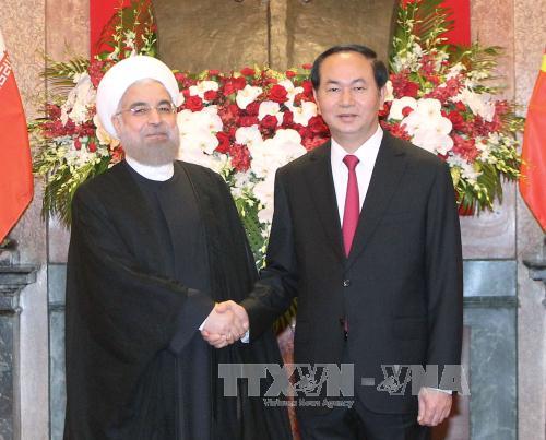 ប្រធានរដ្ឋលោក Tran Dai Quang ធ្វើជាអធិបតីពិធីទទួលនិងជួបចរចារជាមួយប្រធានាធិបតីអ៊ីរ៉ង់