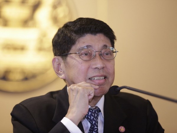 រាជរដ្ឋាភិបាលថៃអះអាងថា នឹងបន្តដំណើរការប្រជាធិបតេ