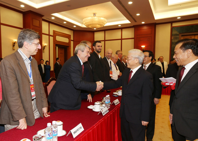 អគ្គលេខាបក្ស Nguyen Phu Trong ជួបជាមួយប្រធានគណៈបក្សចូលរួមកិច្ចប្រជុំនៃគណៈបក្សកុម្មុយនិស្តនិងកម្មករ