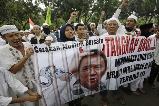 ការធ្វើបាតុកម្មក្លាយទៅជាការប៉ះទង្គិចនៅរដ្ឋធានី Jakarta ឥណ្ឌូណេស៊ី