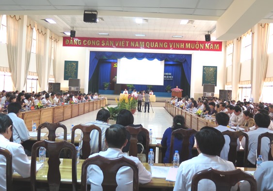 សន្និសីទស្ដីអំពីសកម្មភាពរបស់ក្រុមប្រឹក្សាប្រជាជនខេត្តនិងទីក្រុងនៅតំបន់វាលសណ្តរទន្លេ Cuu Long