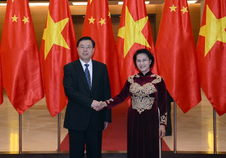ប្រធានរដ្ឋសភាលោកស្រី Nguyen Thi Kim Ngan និងលោកZhang Dejiang ចូលរួមការជួបប្រាស្រ័យយុវជនវៀតណាម-ចិន
