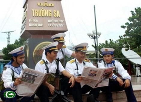 ផ្ញើផលិតផលសារព័ត៌មាននិទាឃរដូវជាច្រើនសំរាប់យុទ្ធជននិងប្រជាជននៅស្រុកកោះ Truong Sa