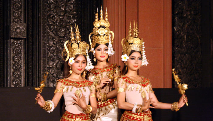 អប្សរា-របាំទេវតានៅកម្ពុជា