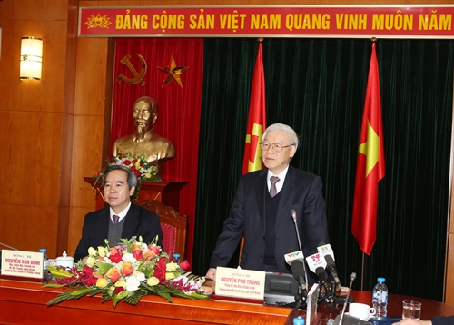 អគ្គលេខាបក្ស លោក Nguyen Phu Trong អញ្ជើញជួបធ្វើការជាមួយគណៈកម្មាធិការសេដ្ឋកិច្ចមជ្ឈឹម