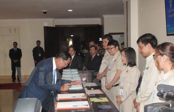 រដ្ឋសភាកម្ពុជាអនុម័តលើច្បាប់ស្តីពីគណៈបក្សនយោបាយ (វិសោធកម្ម)