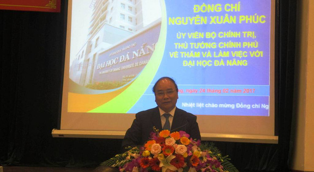 នាយករដ្ឋមន្ត្រីលោក Nguyen Xuan Phuc បំបេញការងារនៅមហាវិទ្យាល័យDa Nang