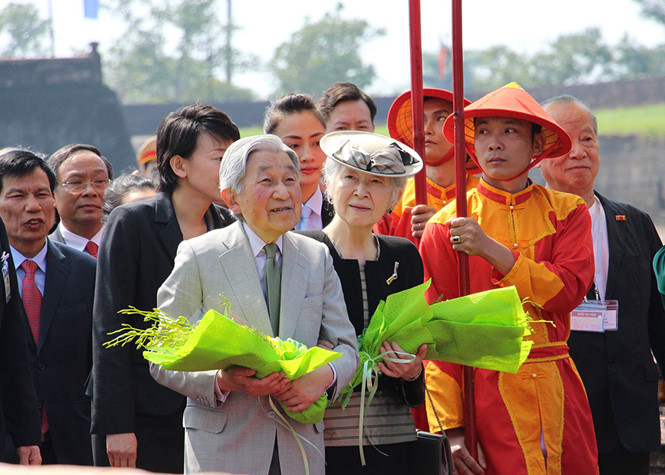 ព្រះចៅអធិរាជជប៉ុន អាគីហ៊ីតុនិងអគ្គ មហេសី មីឈីកុវាយតំលៃខ្ពស់ការទទួលដ៏កក់ក្តៅនិងការគោរពរាបអាន