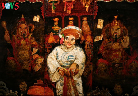 hầu đồng trong tranh sơn mài của trần tuấn long hình 14 hau dong trong tranh son mai cua tran tuan long hinh 14