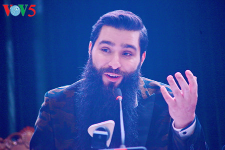 đạo diễn của kong skull island chính thức trở thành đại sứ du lịch việt nam hình 2 dao dien cua kong skull island chinh thuc tro thanh dai su du lich viet nam hinh 2