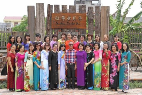 nghe nhan goc viet lam chuyen gia phe binh nghe thuat cua bao phap hinh 2