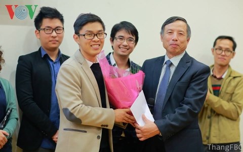 sinh vien viet nam tai toulouse bau ban chap hanh nhiem ky 2015-2016 hinh 1