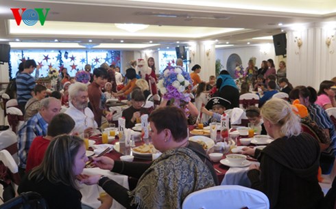 lien hoan mung nam moi danh cho tre em quan dong – bac thu do moskva hinh 0