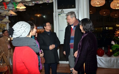 gap go, giao luu nhan dip trien lam khong gian van hoa viet nam o duc hinh 1