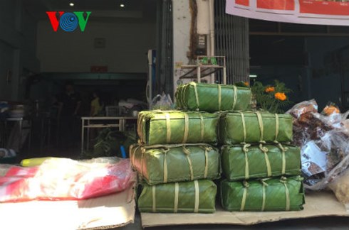 việt kiều vientiane và bánh chưng xanh hình 3 viet kieu vientiane va banh chung xanh hinh 3