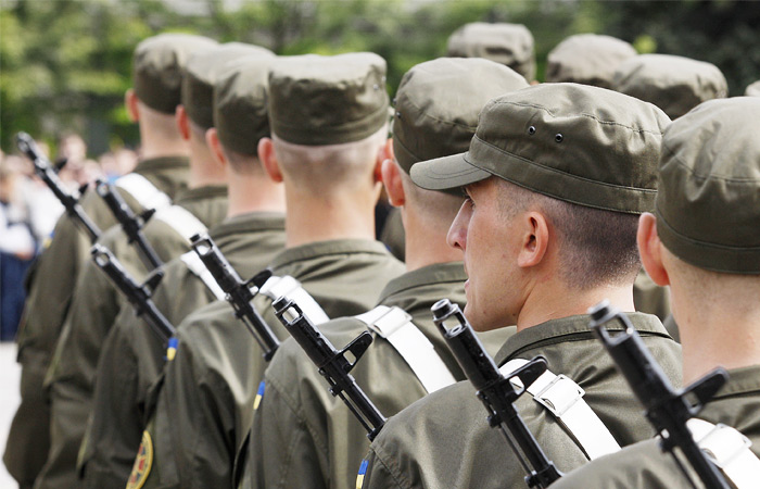 Верховная рада разрешила иностранцам служить в армии Украины
