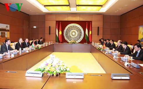 Парламенты Вьетнама и Венгрии активизируют сотрудничество