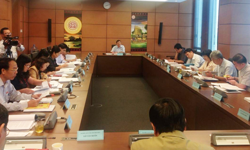 Депутаты парламента СРВ обсудили проект Закона о вероисповеданиях и религиях