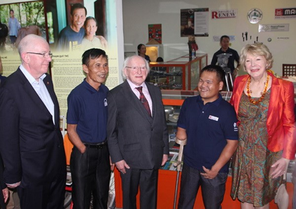 Президент Ирландии с супругой посетил провинцию Куангчи