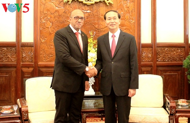 Чан Дай Куанг принял посла Кубы, завершившего срок работы во Вьетнаме