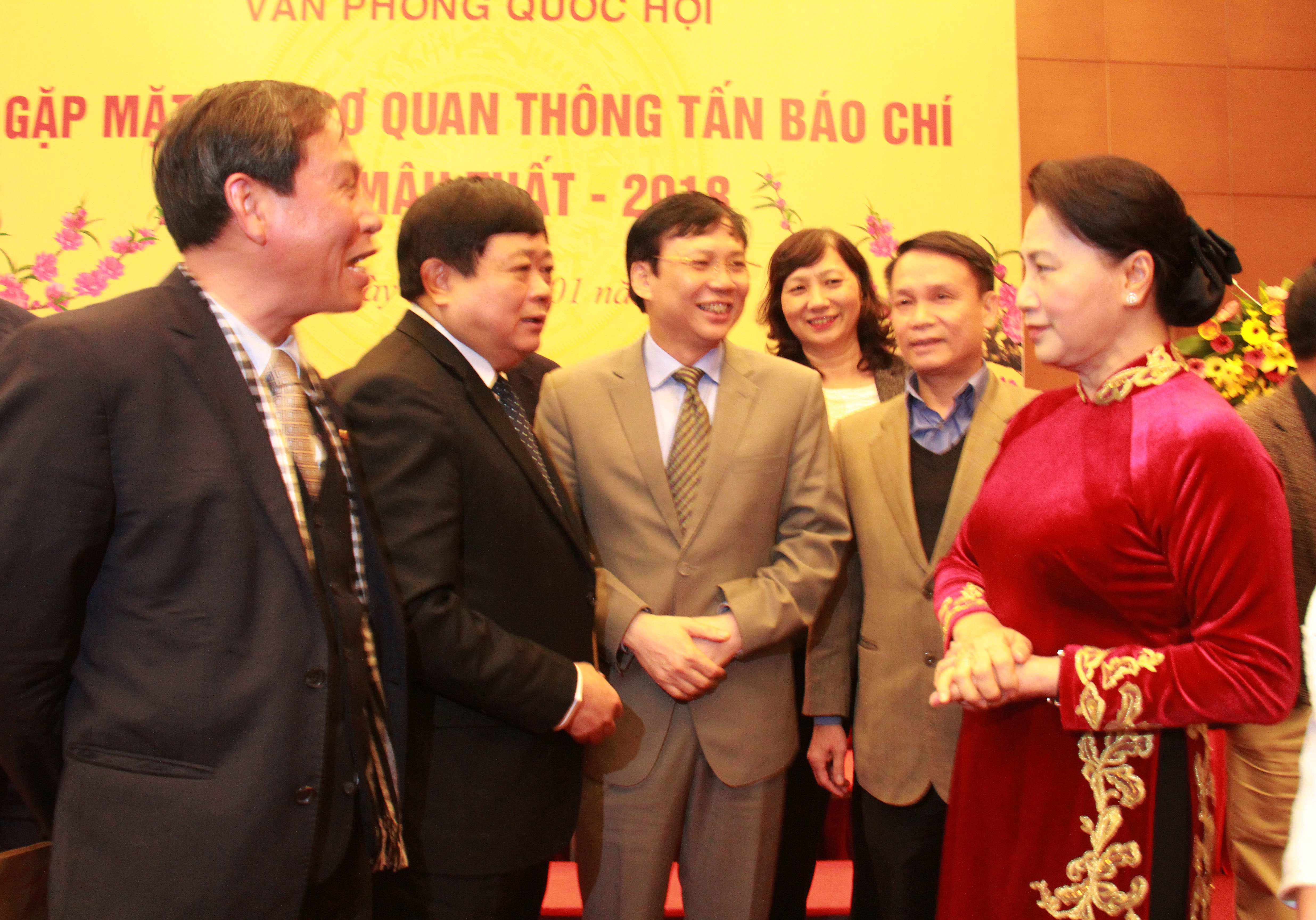 СМИ являются эффективным каналом, передающим парламенту представляющие интерес избирателей вопросы