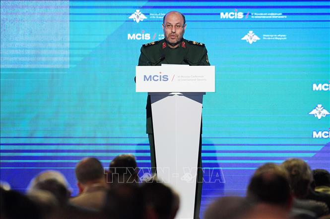 Главный военный советник Ирана предупредил США о последствиях войны