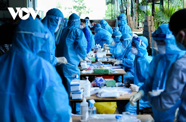 Утром 7 мая во Вьетнаме выявлен 61 новый случай заражения коронавирусом (57 внутри страны)