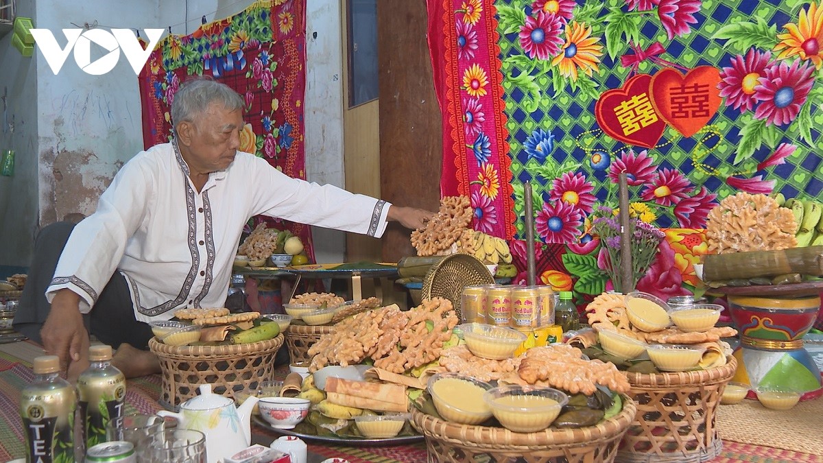 Тямская культура в блюдах, преподносимых на празднике Катэ