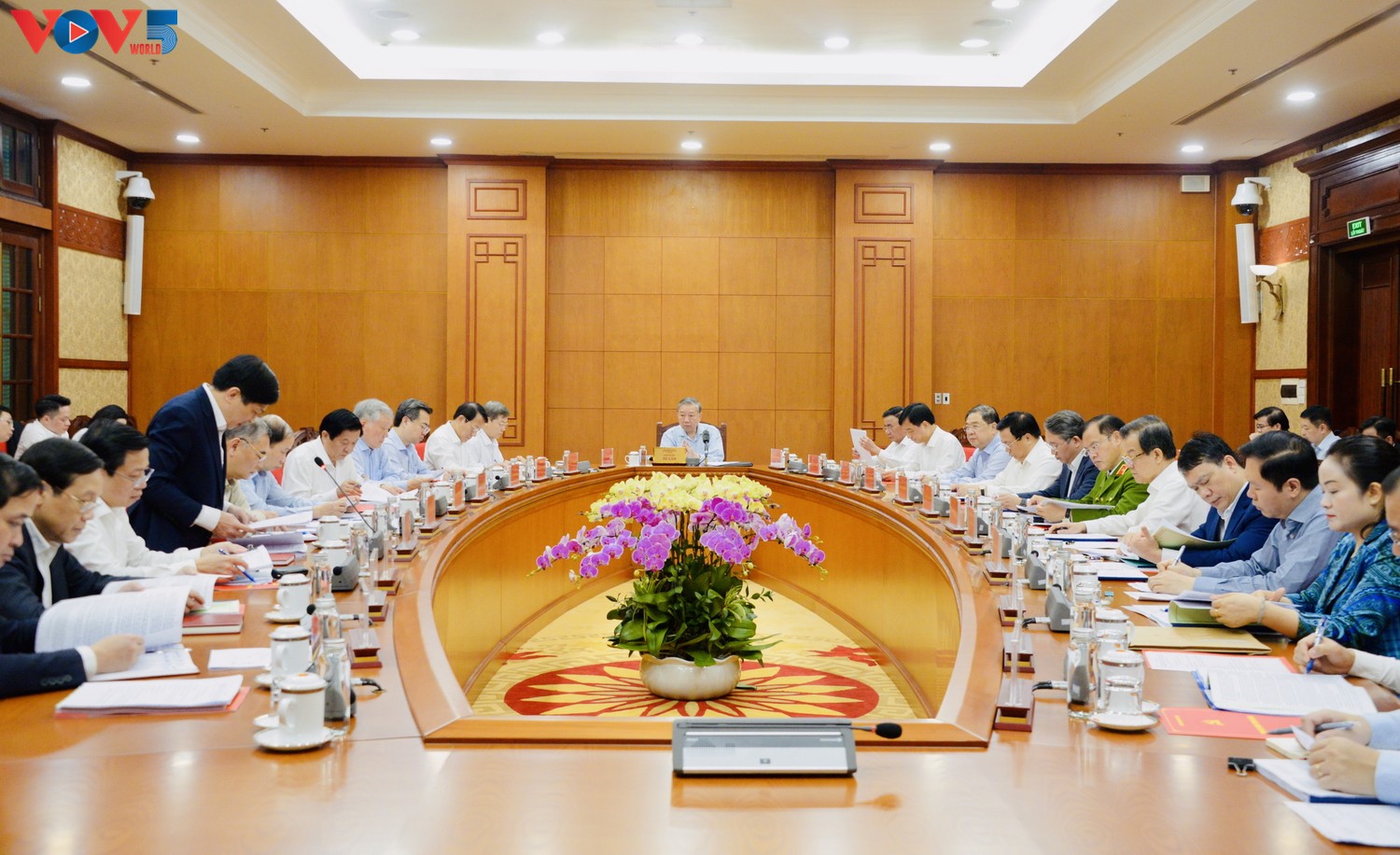 Генсек ЦК КПВ То Лам: борьба с коррупцией, расточительством и негативными практиками является особо важной задачей