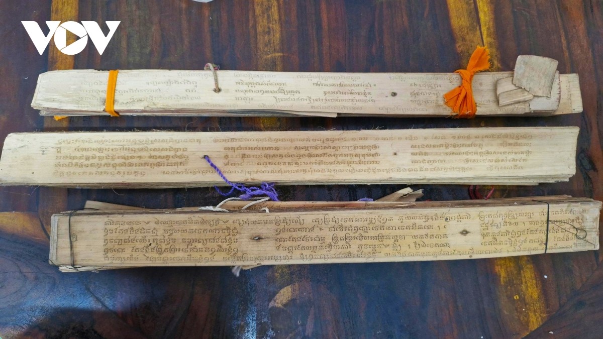 Новые технологии для сохранения пальмовых книг