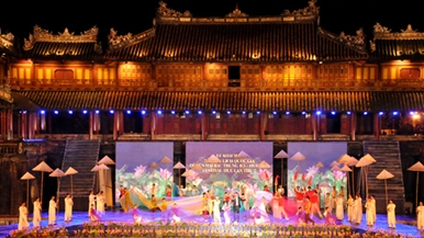 Ouverture du Festival de Hue 2012 : une soirée culturelle splendide