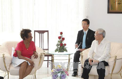 Nguyen Phu Trong reçoit Marta Roja