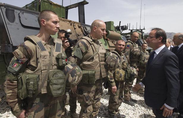 François Hollande en viste surprise en Afghanistan