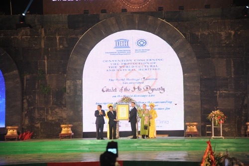 La citadelle des Hô a reçu le certificat de patrimoine culturel mondial