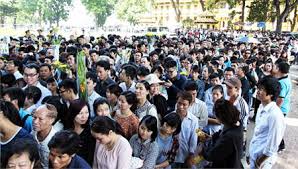 Près de 100 délégués des corps diplomatiques à la visite de condoléance du Général Vo Nguyen Giap