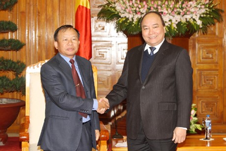 Nguyen Xuan Phuc reçoit une délégation laotienne