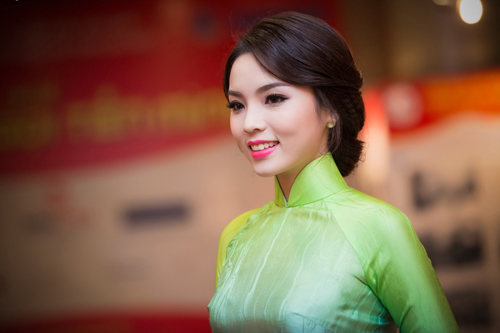 Miss Vietnam 2014 et ses dauphines
