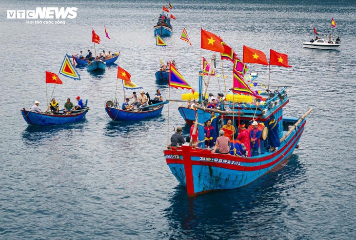 Binh Dinh: La fête pour une bonne pêche – un souffle spirituel au rythme des vagues