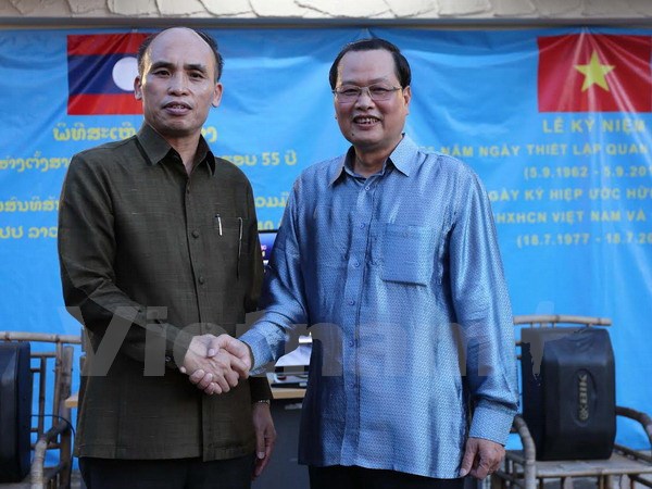 ស្ថានទូតវៀតណាមនិងឡាវប្រចាំនៅសិង្ហបុរីជួបប្រាស្រ័យ