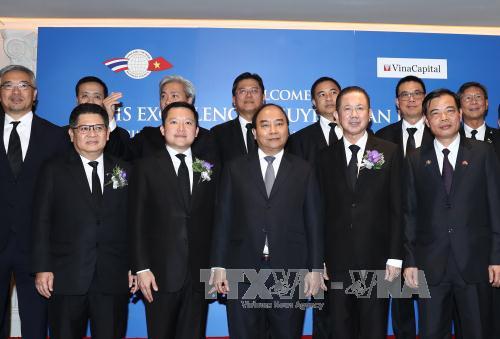 នាយករដ្ឋមន្ត្រីវៀតណាមជួបសន្ទនាជាមួយថ្នាក់ដឹកនាំសម្ព័ន្ធក្រុមហ៊ុនជួរមុខថៃ