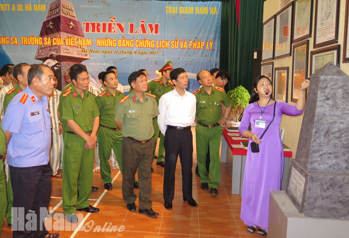 ពិព័រណ៍ "Hoang Sa, Truong Sa Vietnam - បណ្ដាភ័ស្តុតាងប្រវត្តិសាស្ត្រនិងគតិយុត្តិ" នៅខេត្ត Ha Nam