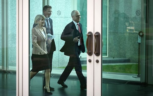 អូស្ត្រាលី៖ នាយករដ្ឋមន្ត្រីលោក Malcolm Turnbull អំពាវនាវឱ្យរដ្ឋាភិបាលសាម្គីភាព - តែងតាំងរដ្ឋមន្រ្តីក្រសួងមហាផ្ទៃថ្មី