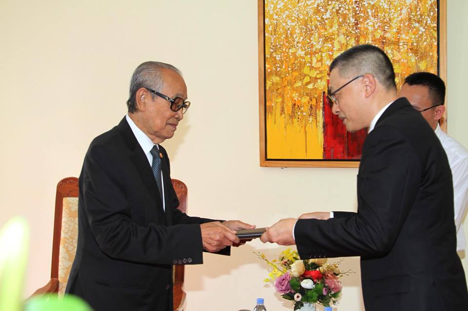 ព្រះមហាក្សត្រកម្ពុជាផ្ញើរលិខិតអបអរសាទរទិវាបុណ្យជាតិវៀតណាម