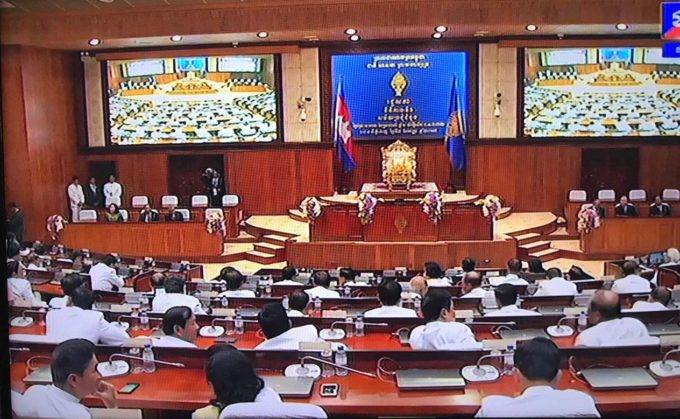 សម័យប្រជុំលើកទី១រដ្ឋសភាកម្ពុជានីតិកាលទី៦បានប្រារព្ធជាផ្លូវការ