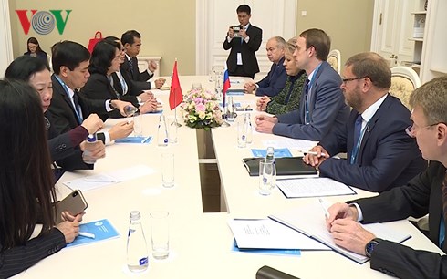 អនុប្រធានរដ្ឋវៀតណាមលោកស្រី Dang Thi Ngoc Thinh ជួបពិភាក្សា ជាមួយប្រធានក្រុមប្រឹក្សាសហព័ន្ធរស្ស៊ី លោកស្រី V.Matvienko