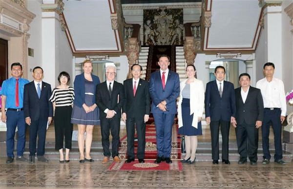 ពង្រីកកិច្ចសហប្រតិបតិ្តការរវាងទីក្រុងហូជីមិញនិងរដ្ឋអូស្រ្តាលីខាងលិច