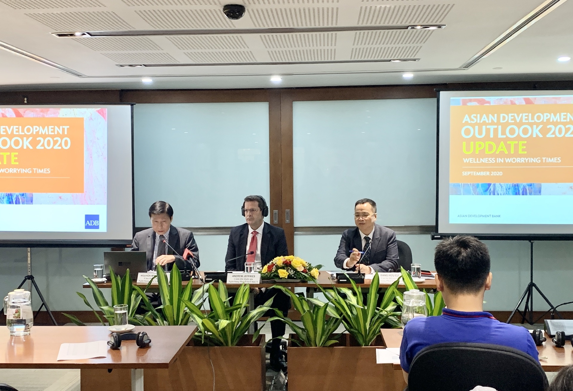 សេដ្ឋកិច្ចរបស់វៀតណាមនៅតែមានភាពរឹងមាំទោះបីជាមានបញ្ហាប្រឈមបណ្តាលមកពីកូវីដ ១៩ក៏ដោយ