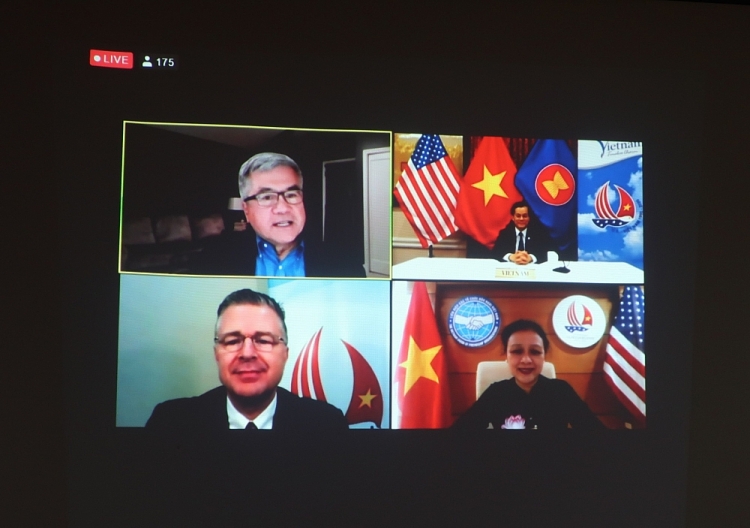 អង្គការ Peace Trees Vietnam ដើរតួនាទីយ៉ាងសកម្មក្នុងសកម្មភាពបោសសំអាតមីននៅវៀតណាម