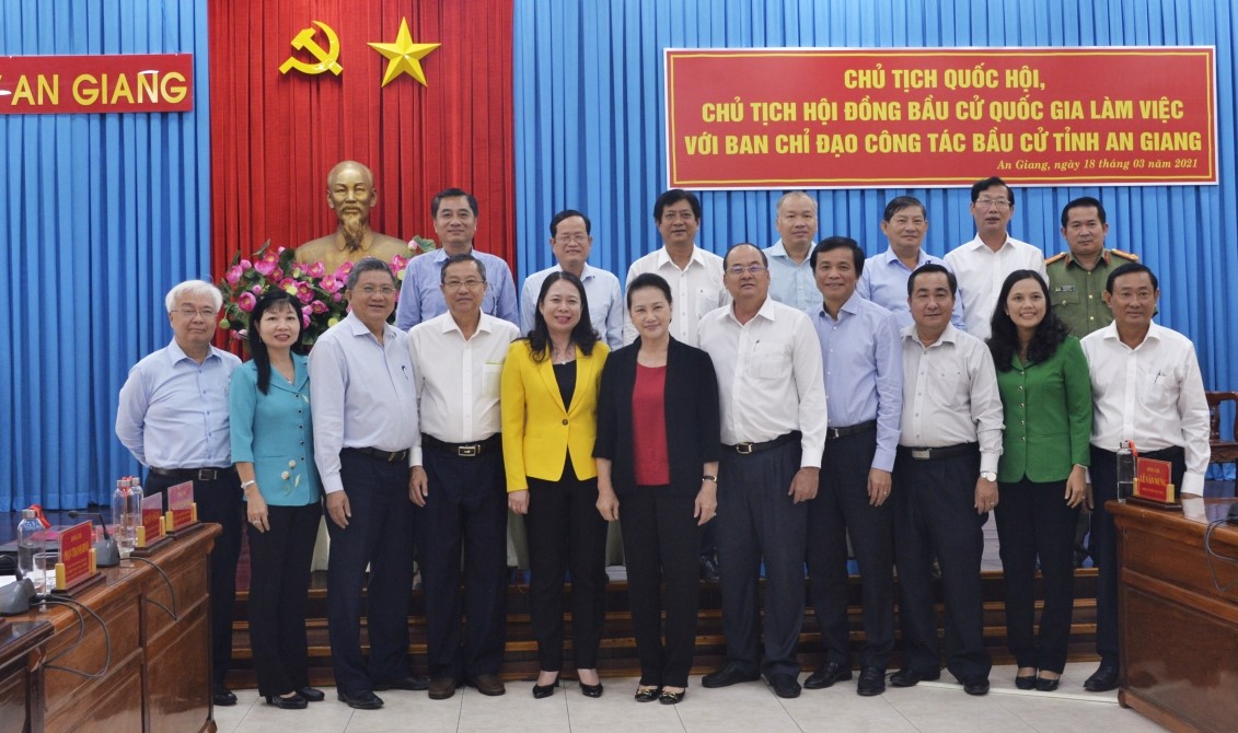ប្រធានរដ្ឋសភា លោកស្រី Nguyen Thi Kim Ngan ជួបធ្វើការជាមួយគណៈកម្មាធិការដឹកនាំការបោះឆ្នោតខេត្ត An Giang