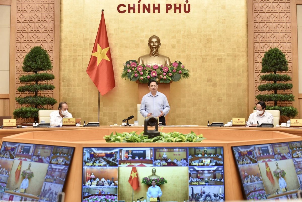 លោកនាយករដ្ឋមន្រ្តី Pham Minh Chinh អញ្ជើញដឹកនាំកិច្ចប្រជុំអនឡាញជាមួយបណ្តាមូលដ្ឋានស្តីពីការបង្ការទប់ស្កាត់ជំងឺកូវីដ ១៩